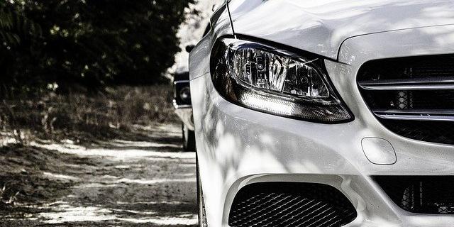Multas auto suspensivas Carro banco parado